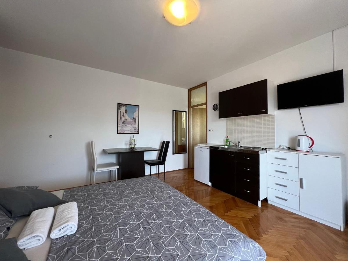 House Roca Apartment Vodice Bagian luar foto